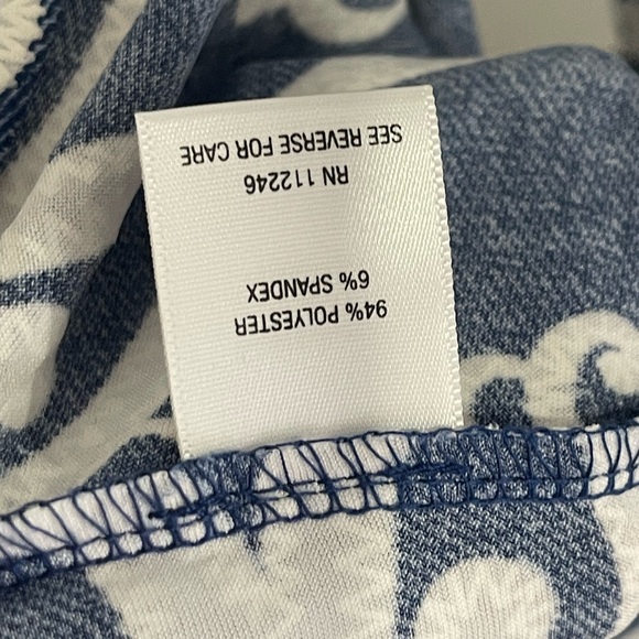 Sami & Jo L Elegant Blue and White Patterned Skirt w Stretch 147 - Picture 7 of 8